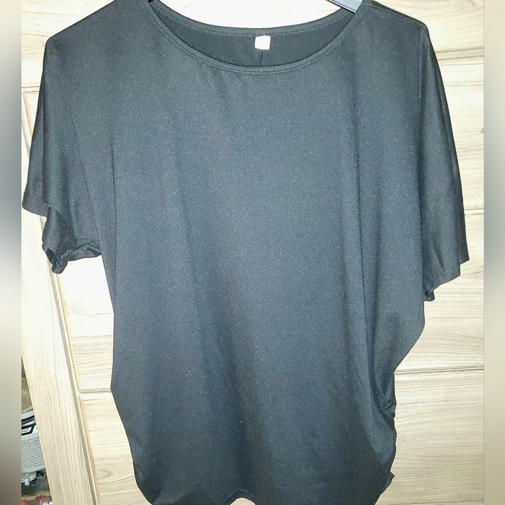 Black Short Sleeve Top / Free Item Included
